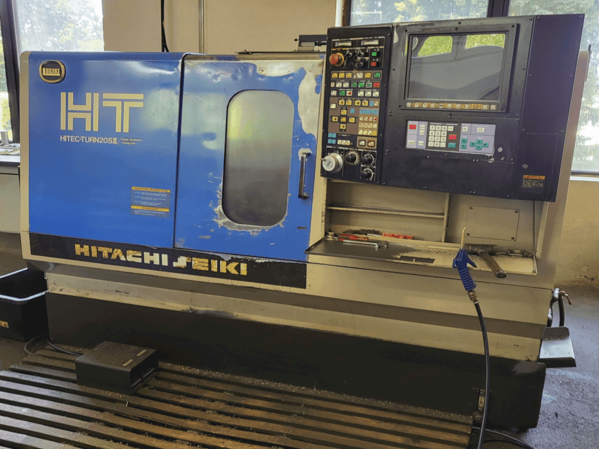HITACHI SEIKI HT 20SII-maskinen framifrån