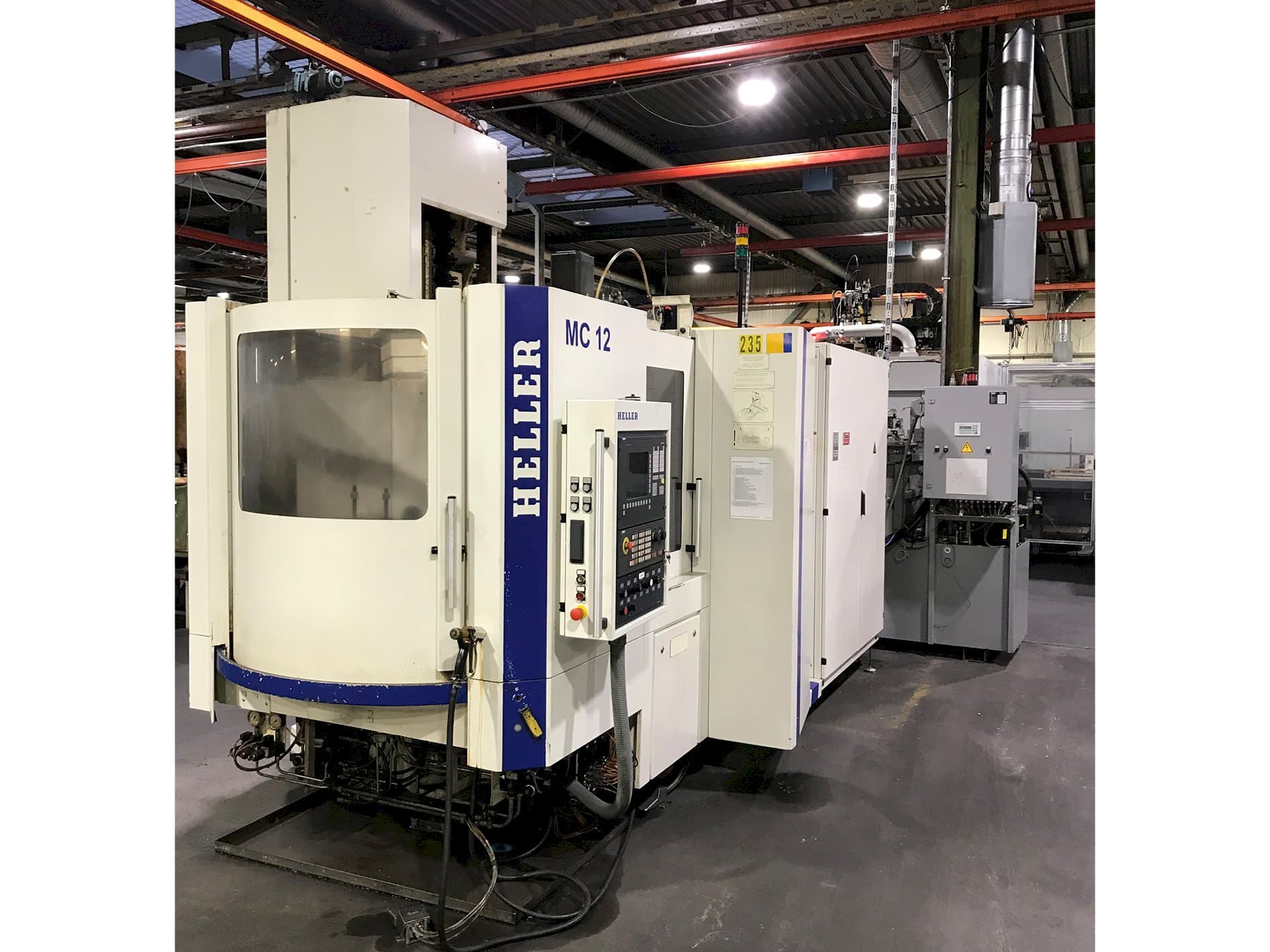 HELLER MC 12-maskinen framifrån