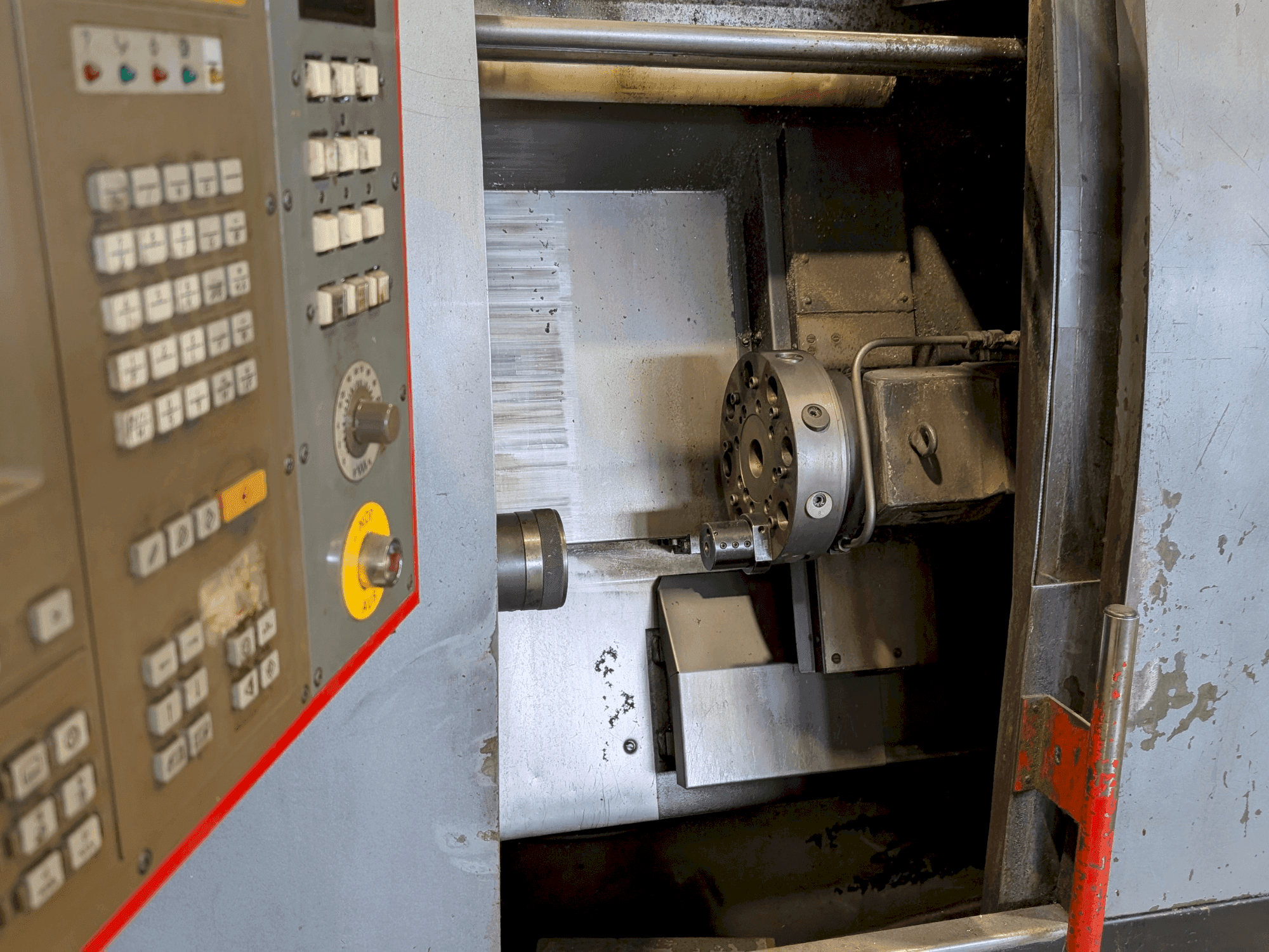 EMCO EMCOturn 340-maskinen framifrån