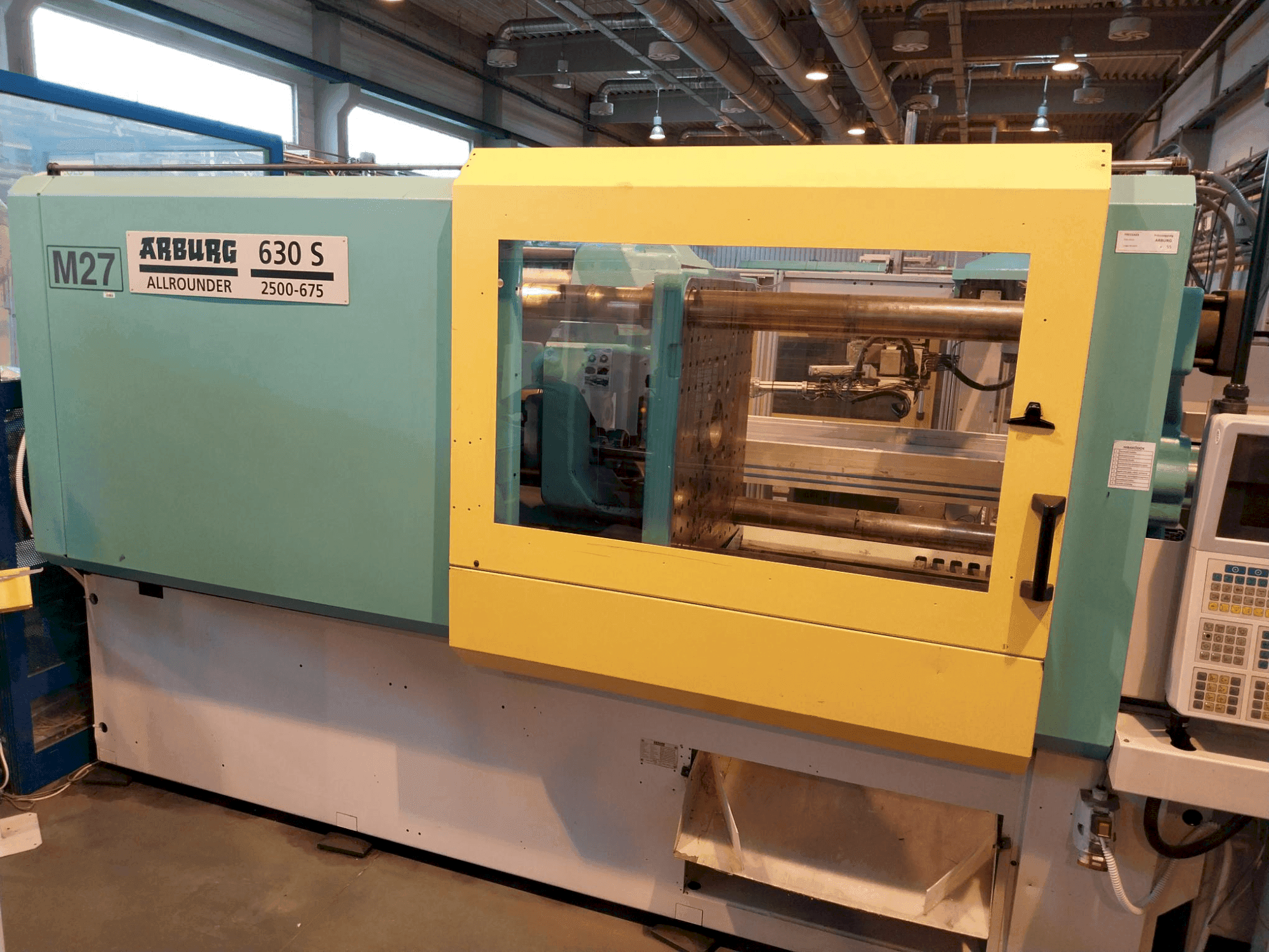 Arburg Allrounder 630S 2500-675-maskinen framifrån