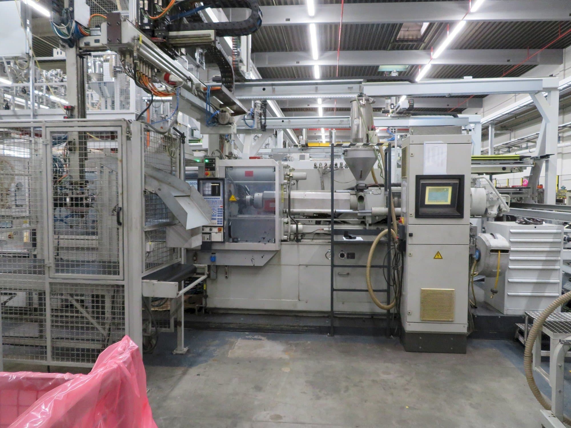 Krauss Maffei 200-1400 C2-maskinen framifrån