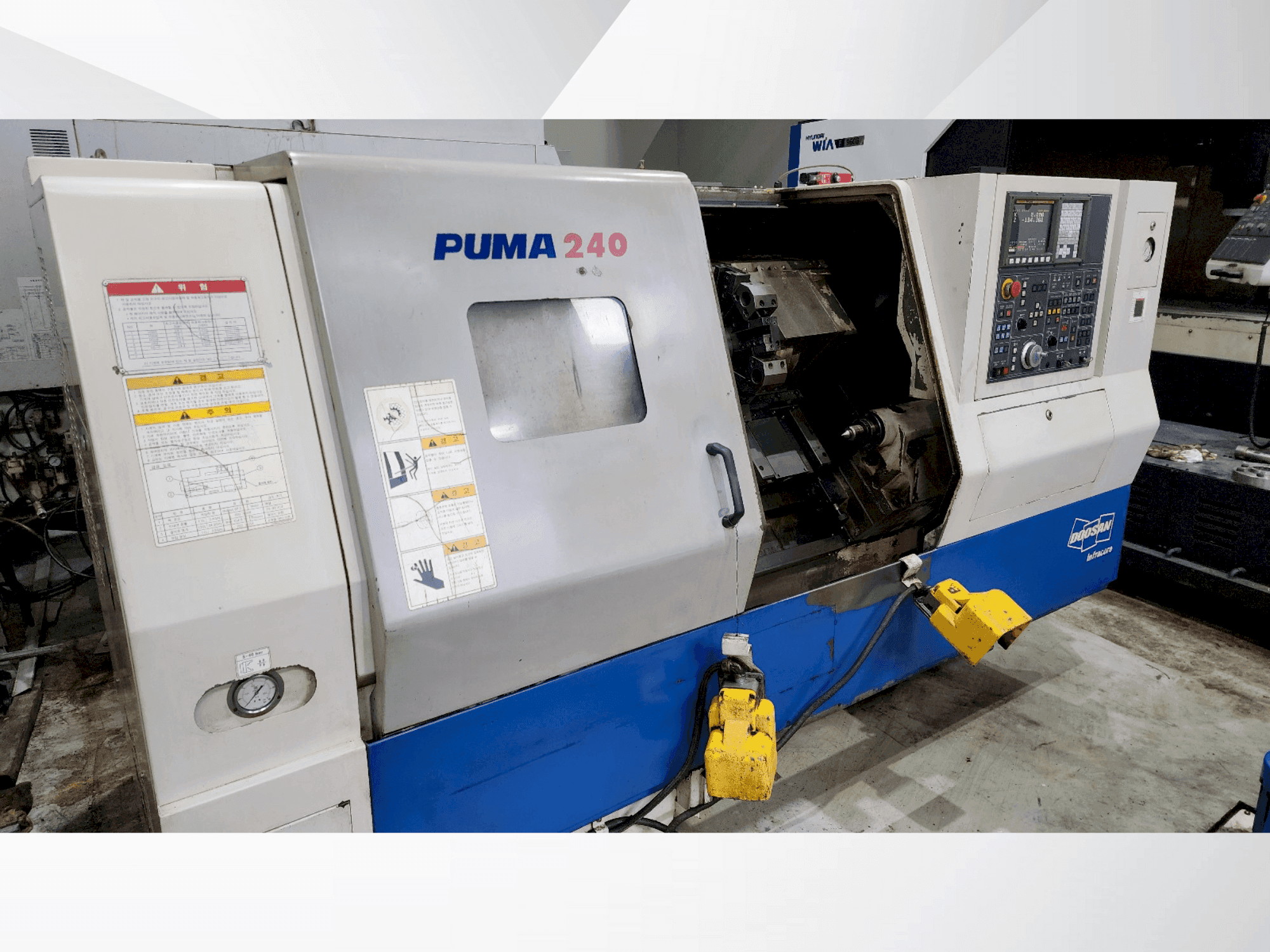 DOOSAN PUMA 240B-maskinen framifrån