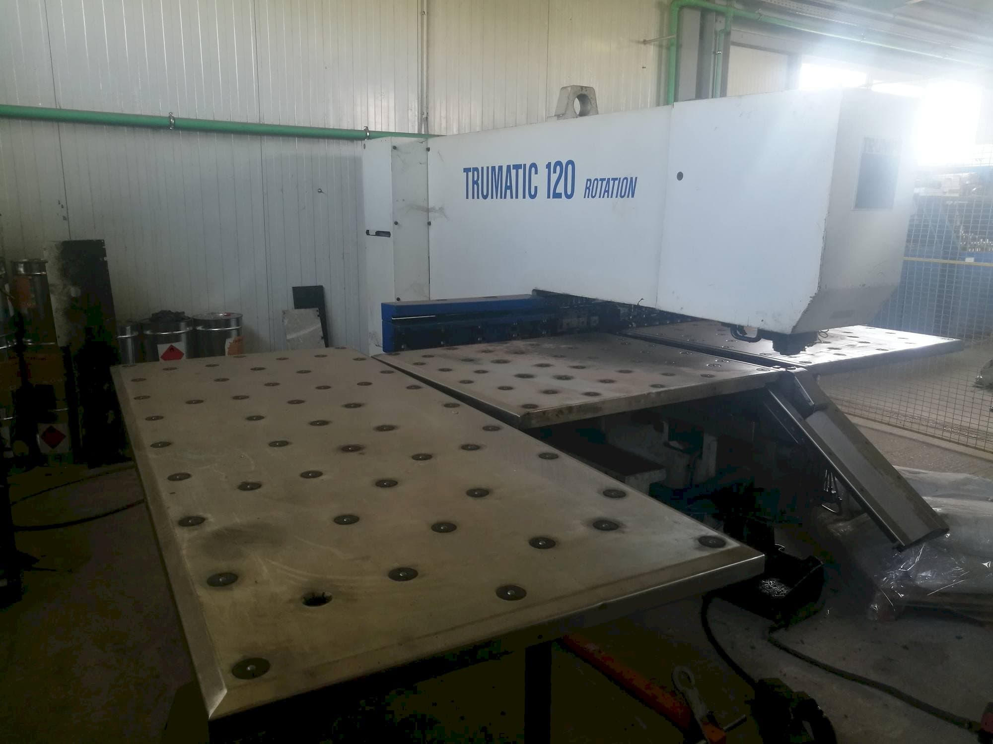 Trumpf Trumatic 120R-maskinen framifrån