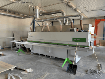 BIESSE Jade 240-maskinen framifrån