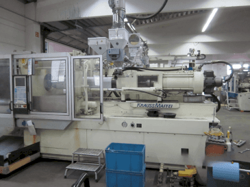 Krauss Maffei 350-1900 C1-maskinen framifrån