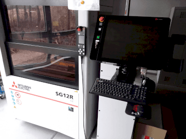 Mitsubishi Electric SG12M-maskinen framifrån