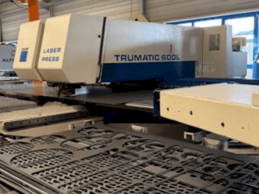 TRUMPF Trumatic 600L-maskinen framifrån