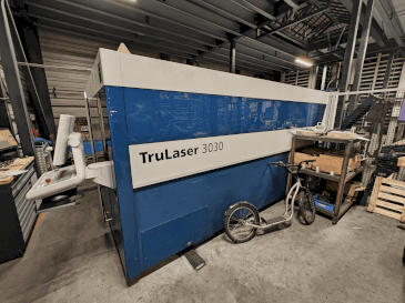 TRUMPF TruLaser 3030 Fiber-maskinen framifrån