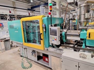 Arburg 520 H 1500-400 (2013)-maskinen framifrån