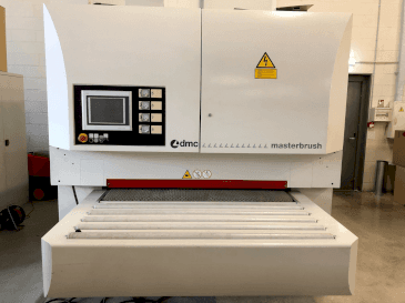 DMC MASTERBRUSH MB 1350 M4 (2011)-maskinen framifrån