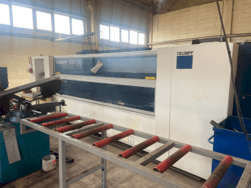 TRUMPF TruLaser 1030-maskinen framifrån