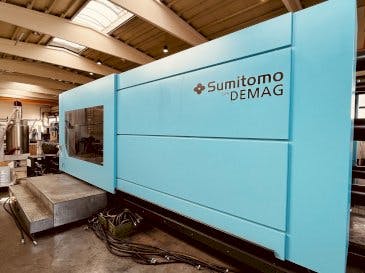 Sumitomo Demag Systec 1300 1500-9500 Servo-maskinen framifrån