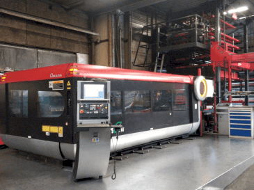 AMADA LC-3015F1NT 4kW CO2-maskinen framifrån