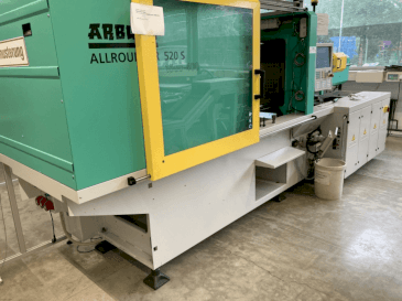 Arburg Allrounder 520S-1600-400-maskinen framifrån