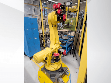 FANUC R2000iB/165F-maskinen framifrån