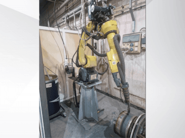 FANUC ARC Mate 100iC-maskinen framifrån