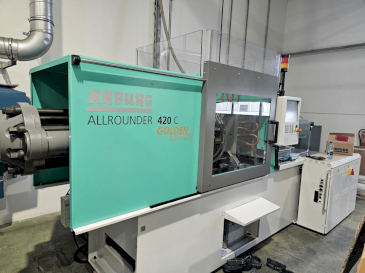 Arburg Allrounder 420 C 1000 - 290 Golden Edition-maskinen framifrån