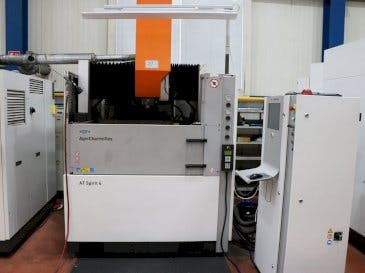 AgieCharmilles AT SPIRIT 4 C-AXIS-maskinen framifrån