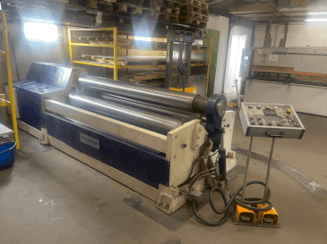 BENDMAK CY3R-HS 20/08-maskinen framifrån