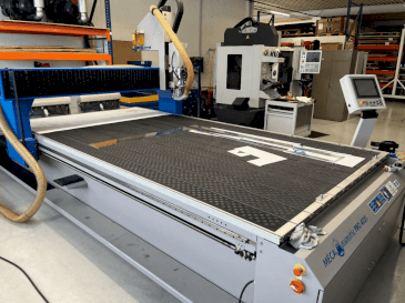 MECANUMERIC MecaPro 4020-maskinen framifrån