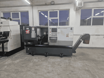 HAAS ST-30Y-maskinen framifrån