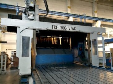 TOS FRF 300 V/A6-maskinen sedd från vänster sida