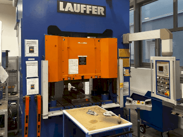 LAUFFER DK 200 (2007)-maskinen framifrån