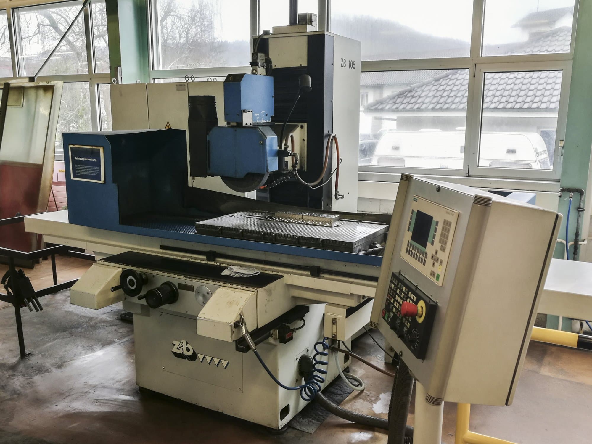 ZIERSCH & BALTRUSCH-maskinen framifrånNC-SUPERPLUS ZB 105