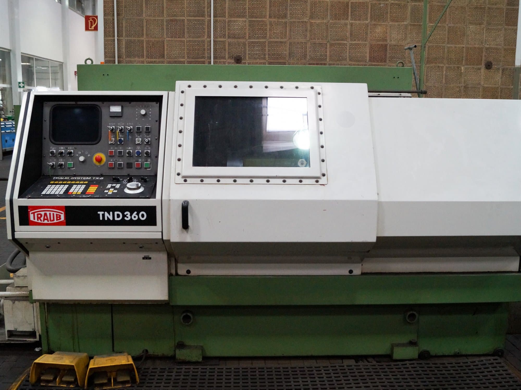 TRAUB-maskinen framifrånTND 360