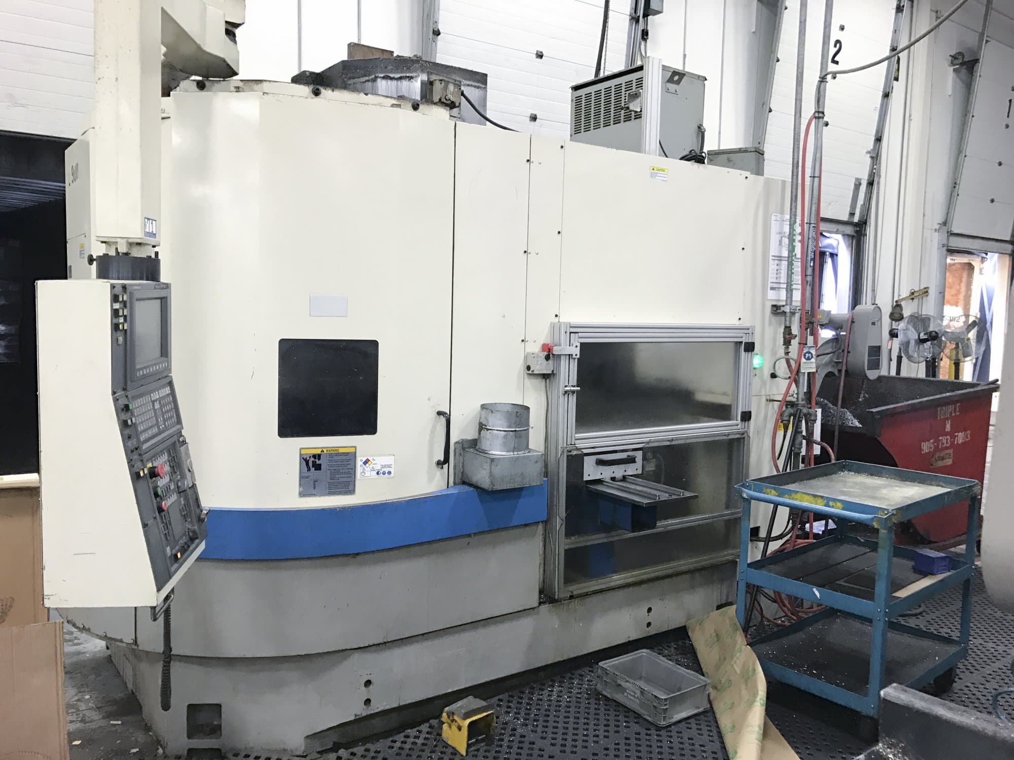 Okuma-maskinen sedd från vänsterLVT 400