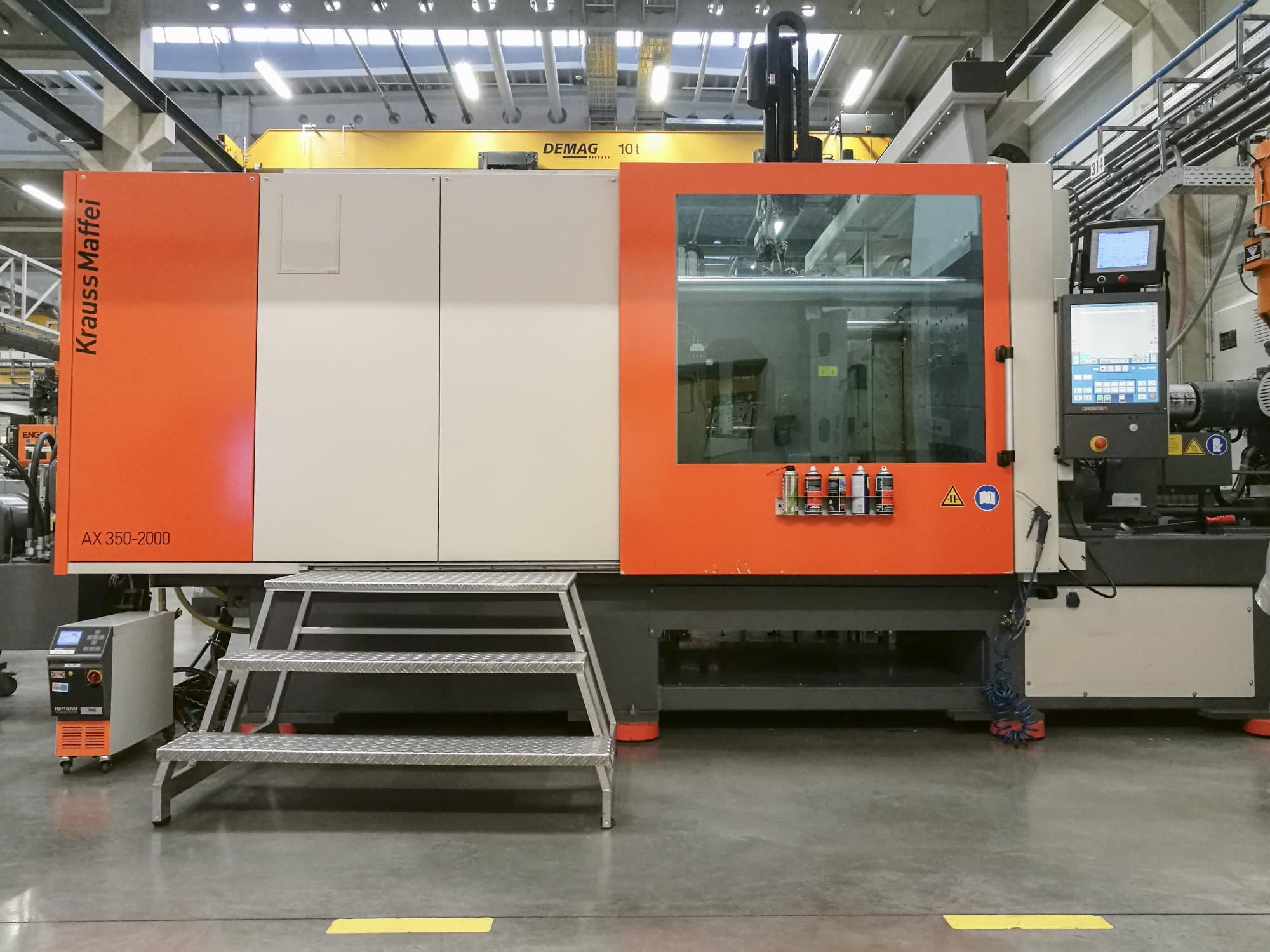 Krauss Maffei-maskinen framifrån350-2000 AX