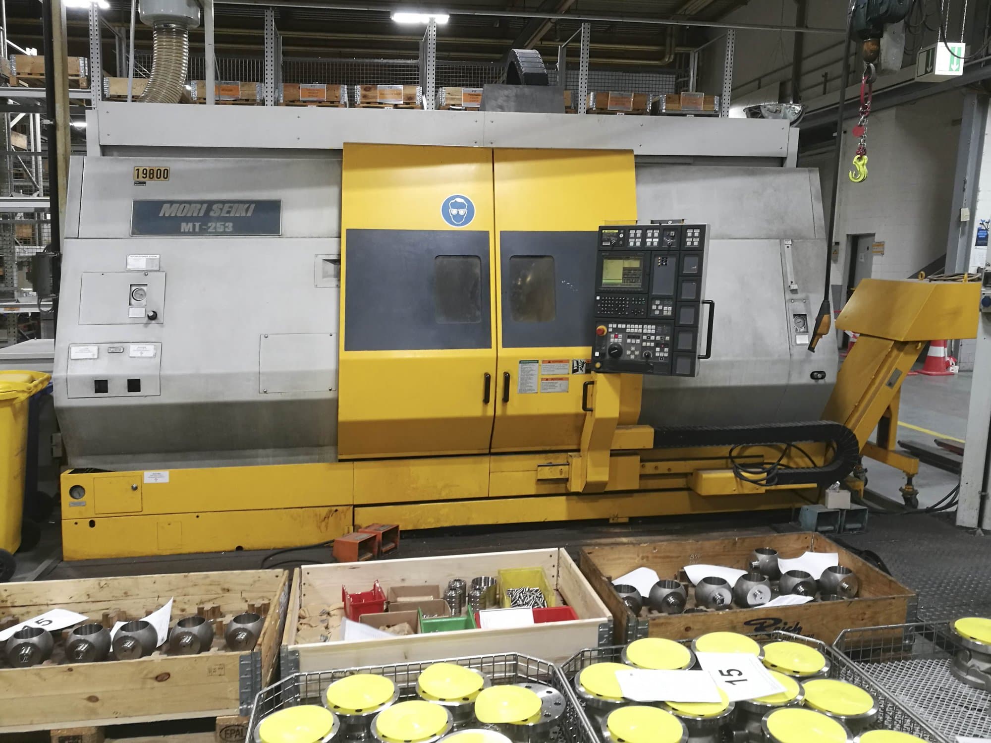 MORI SEIKI-maskinen framifrånMT-253/1000