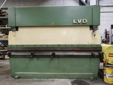 LVD-maskinen framifrånPP 70/25-30