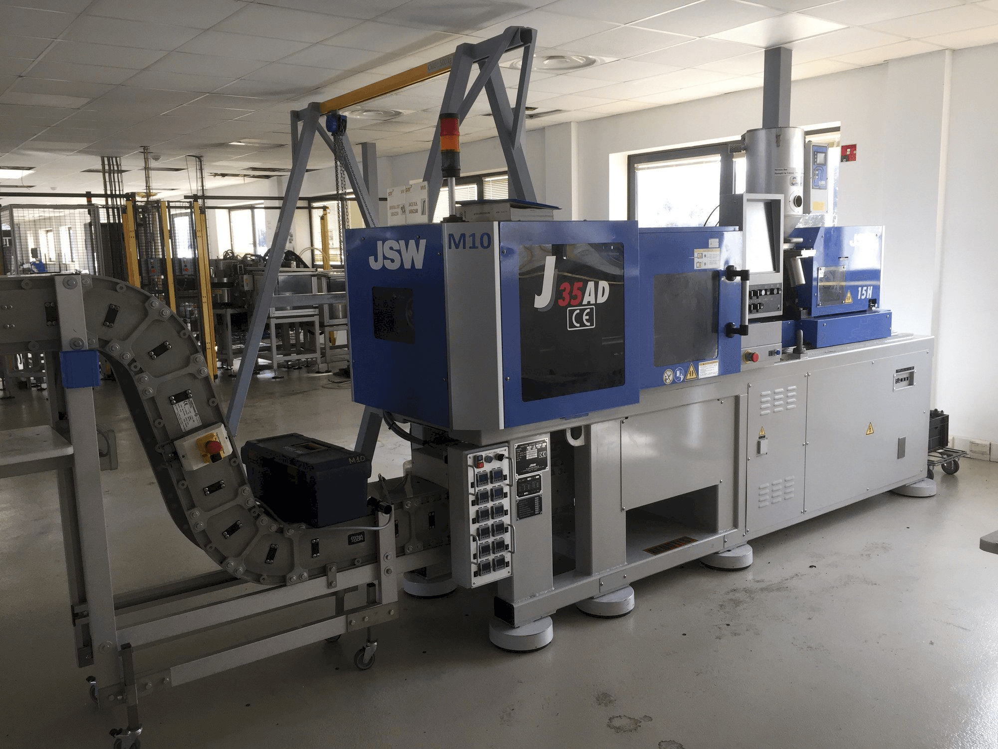 JSW J 35 AD 15 H-maskinen framifrån