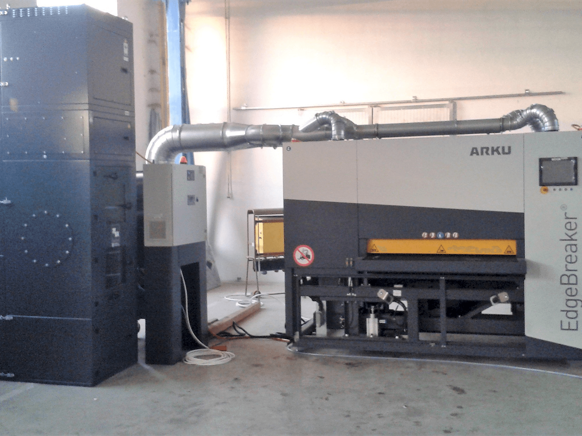 ARKU EdgeBreaker 4000-maskinen framifrån