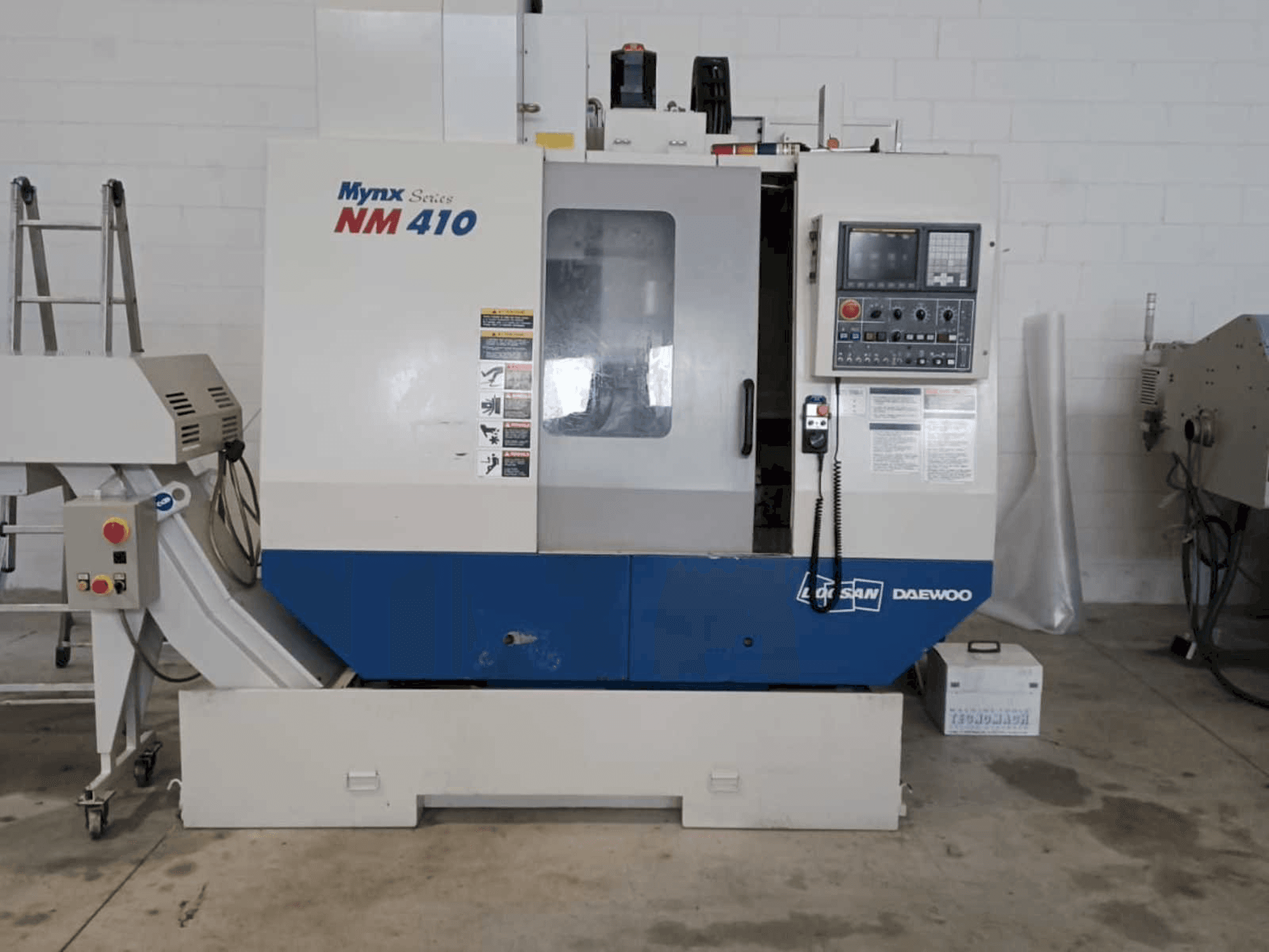 Doosan Mynx NM 410-maskinen framifrån