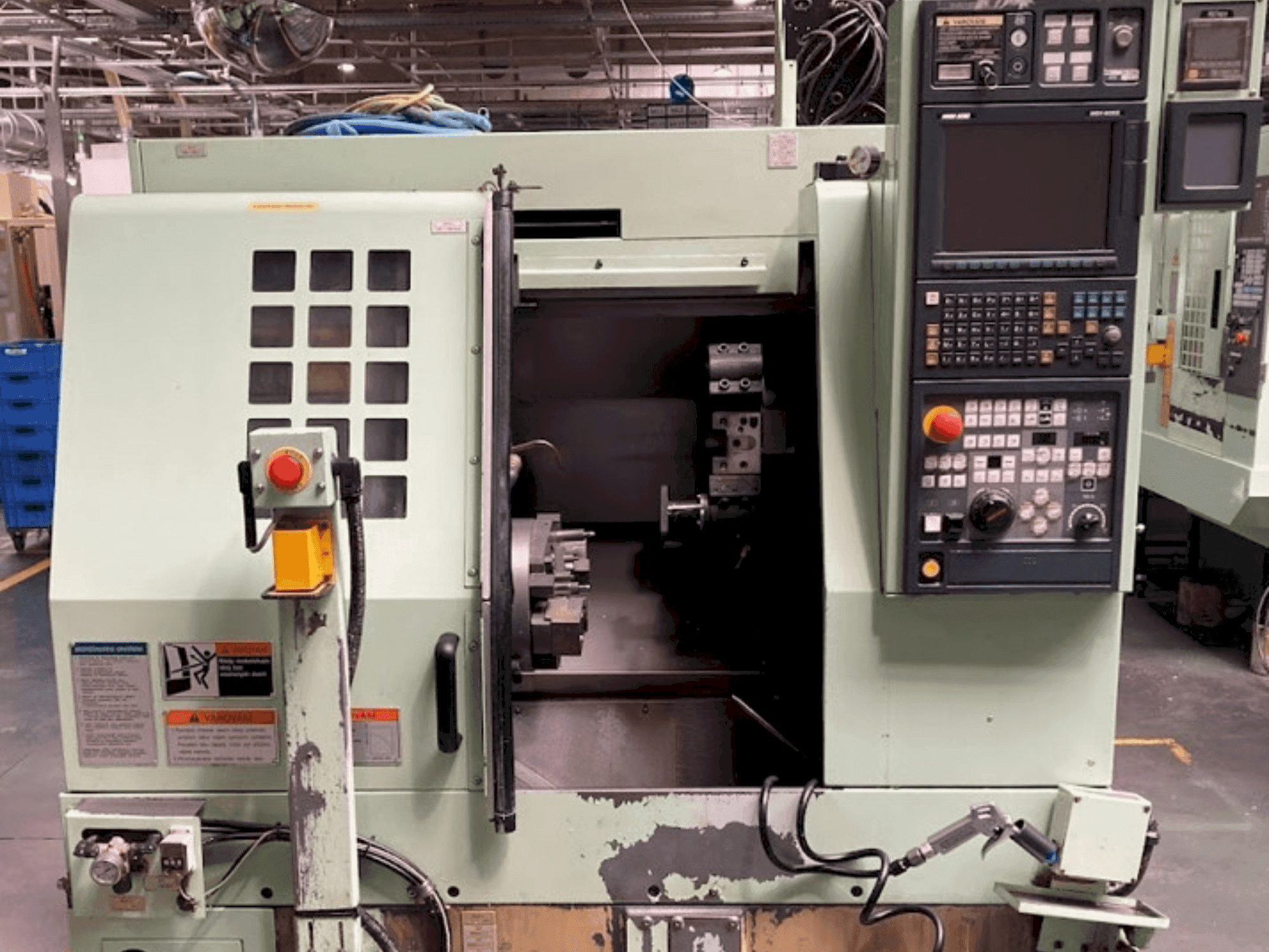 MORI SEIKI CL2000B-maskinen framifrån
