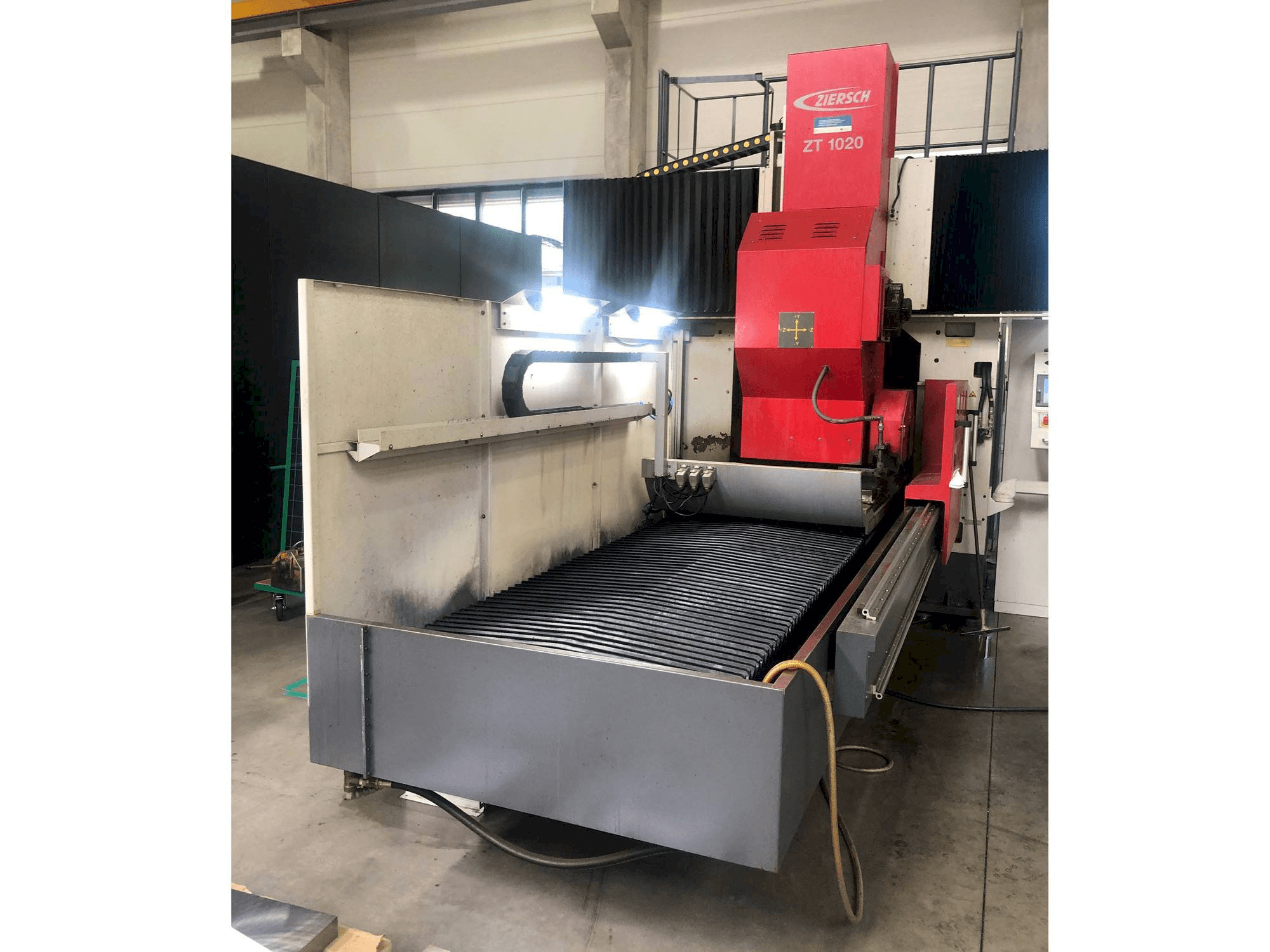 Ziersch ZT 1020-maskinen framifrån