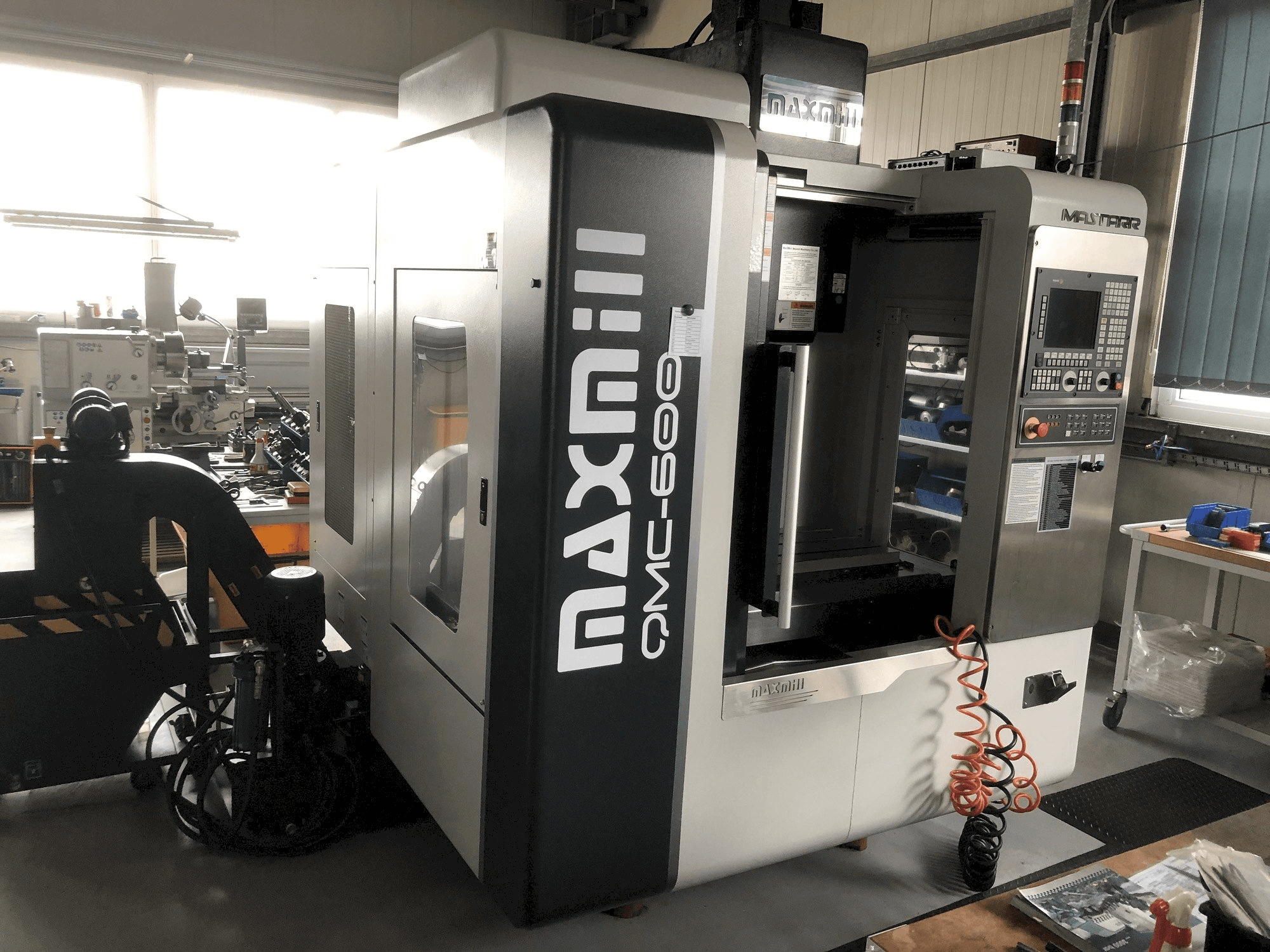 MAXMILL QMC-600-maskinen framifrån
