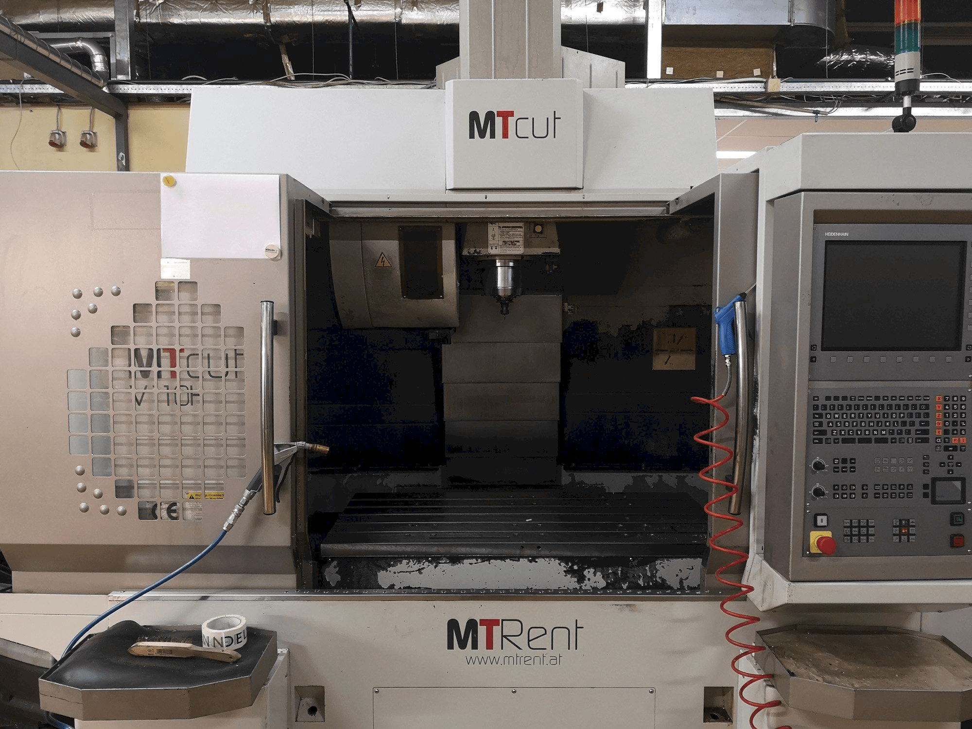 MT Cut V110H-maskinen framifrån