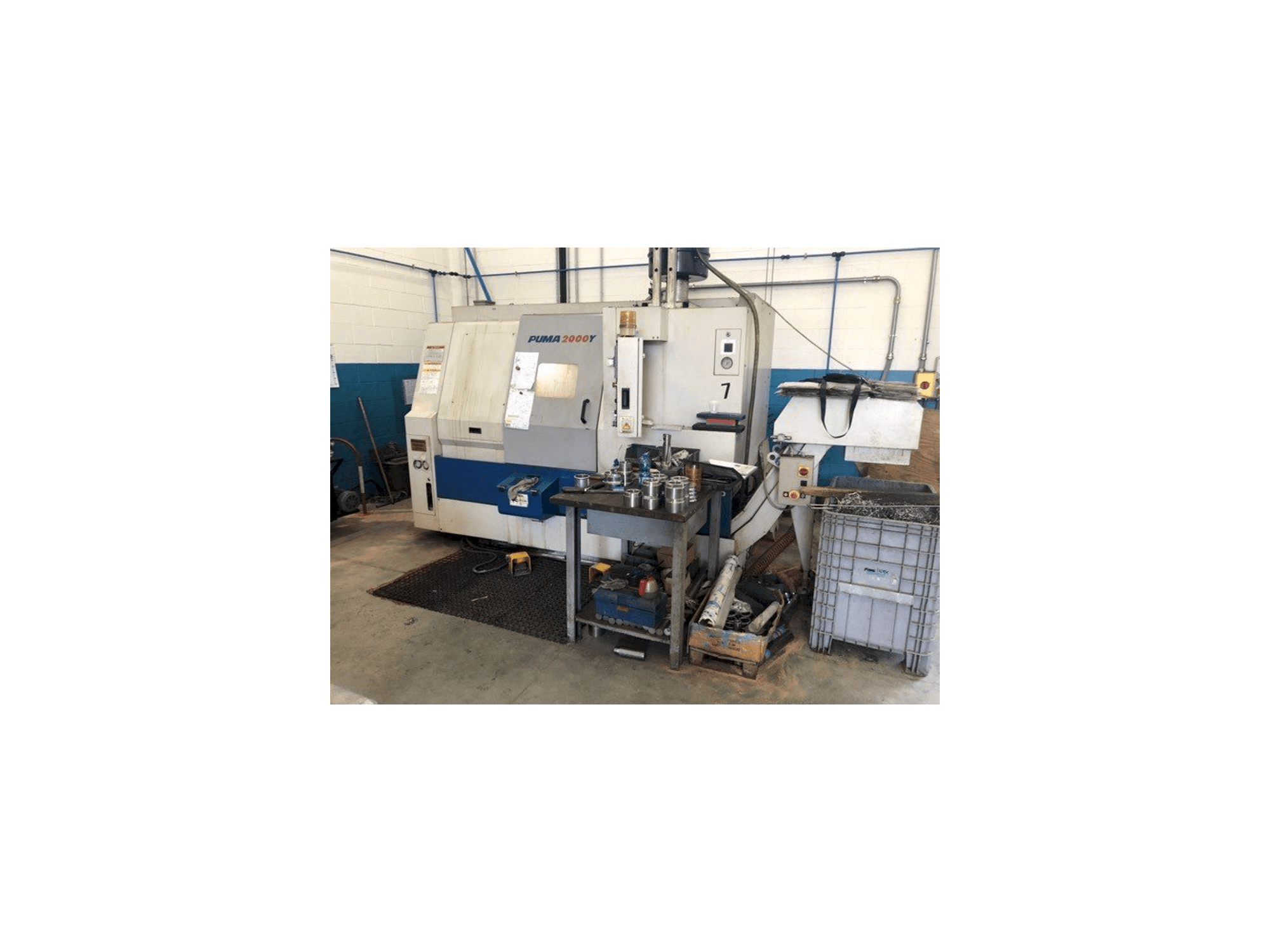 DAEWOO Puma 2000Y-maskinen framifrån