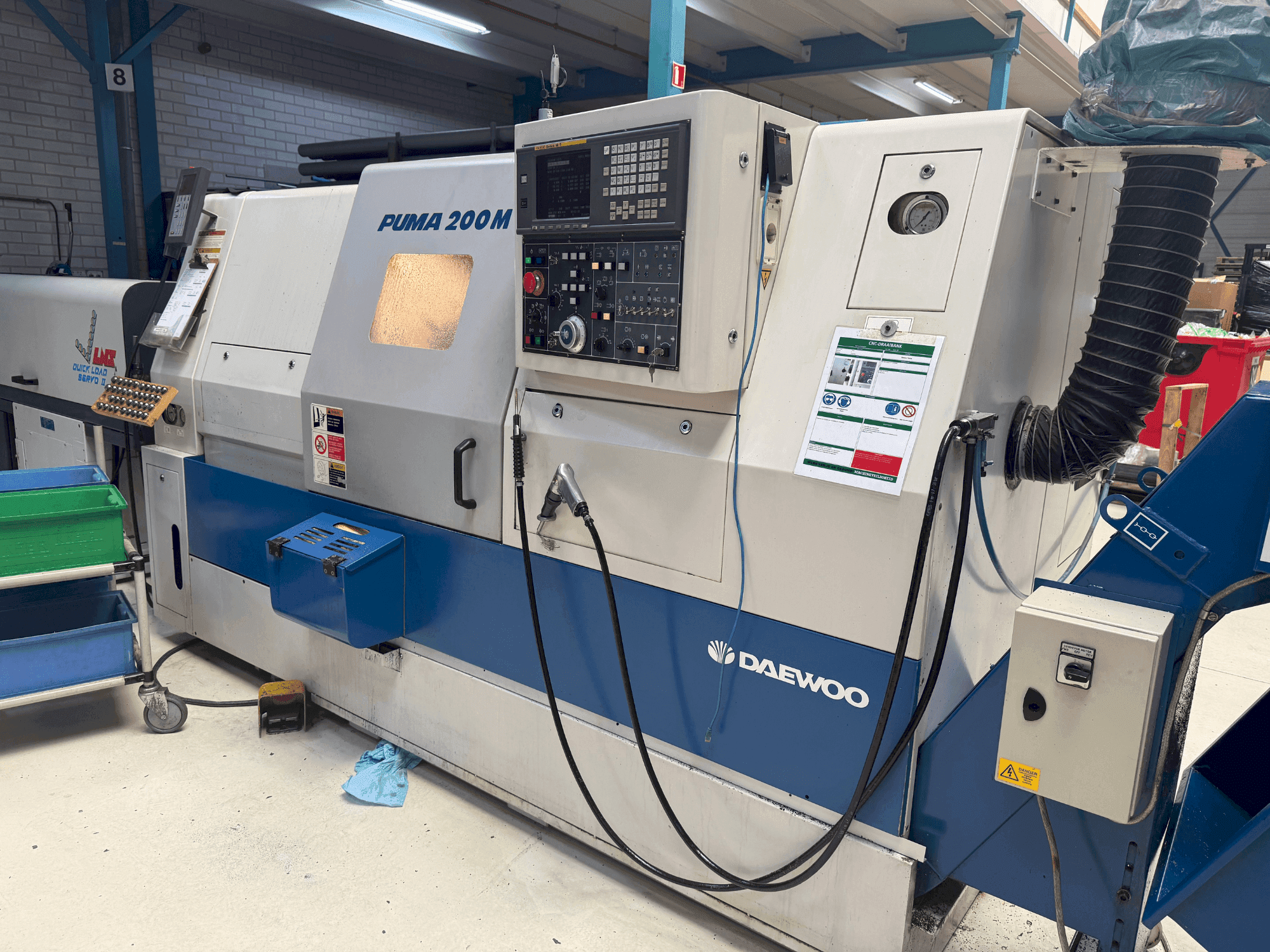 DAEWOO Puma 200 LMC-maskinen framifrån