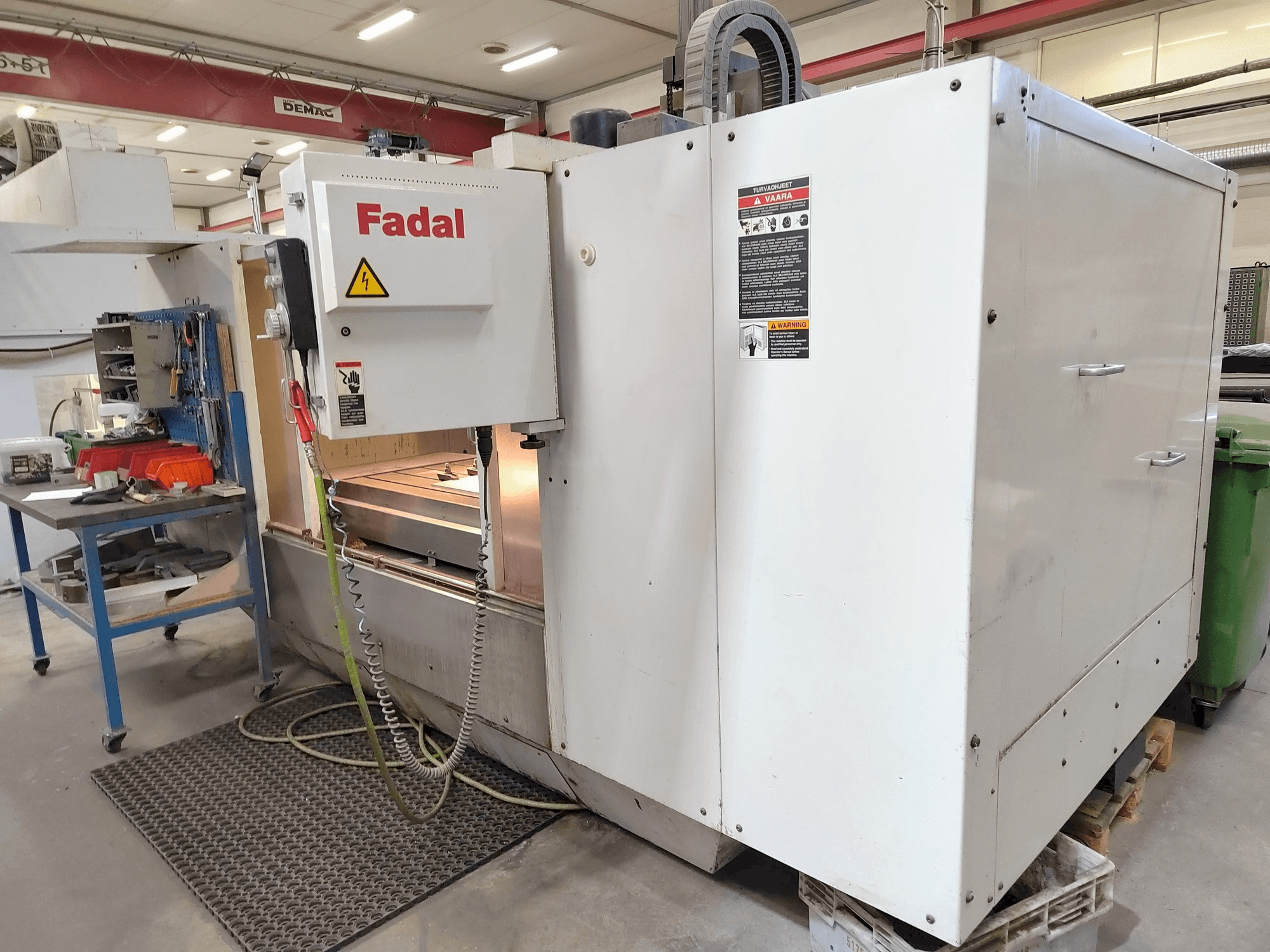 FADAL VMC 6030HT-maskinen framifrån