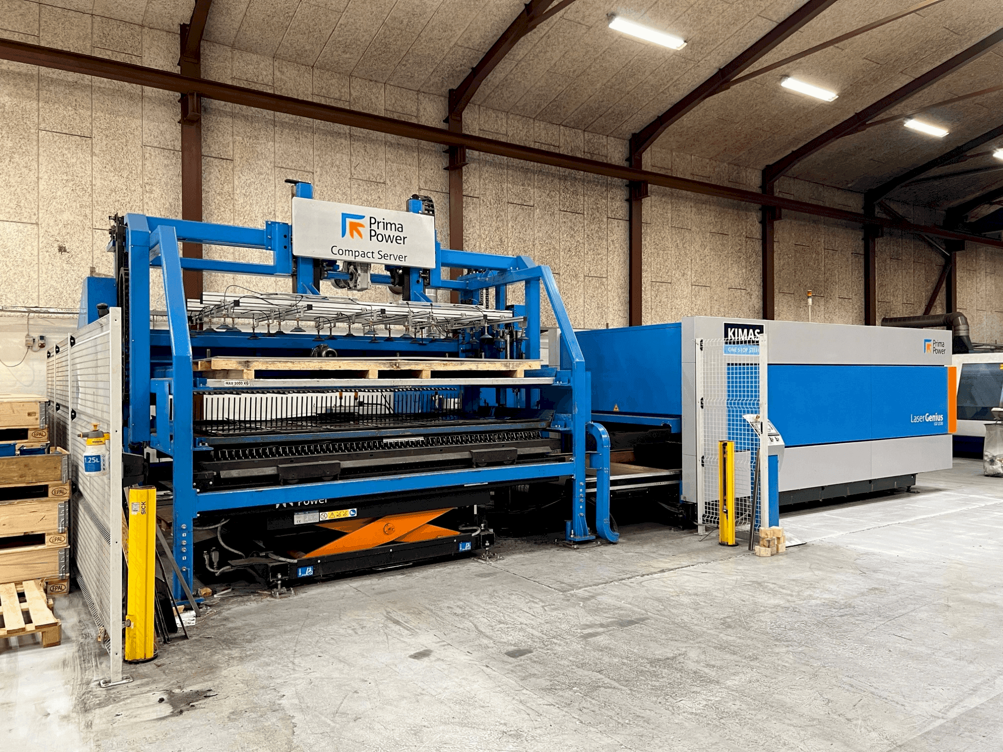 Prima Power Laser Genius 1530-maskinen framifrån