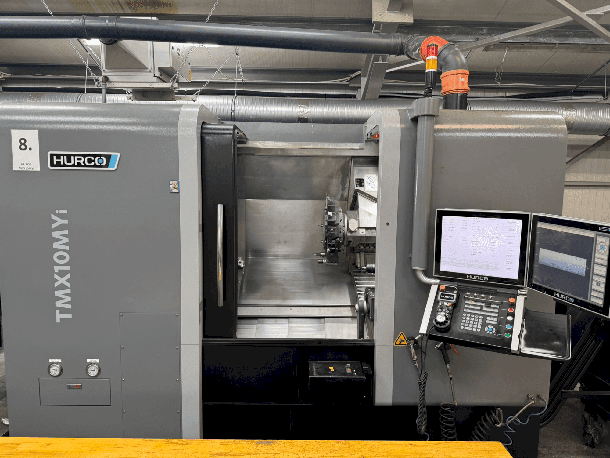 Hurco TMX 10 MYi-maskinen framifrån