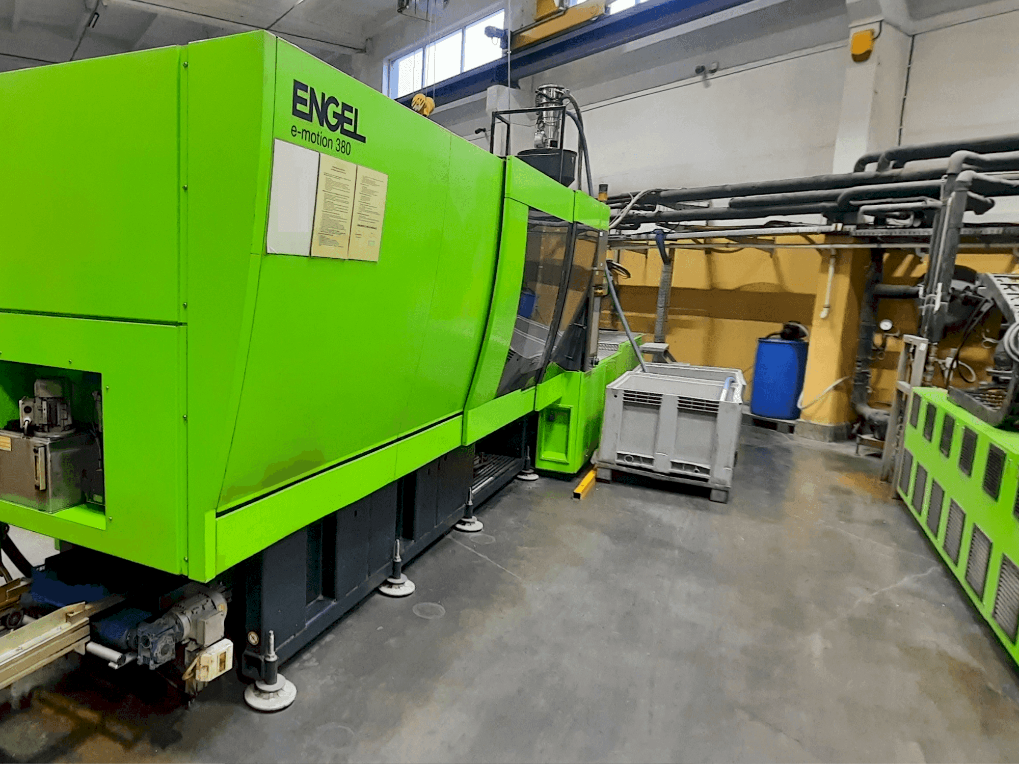 Engel e-motion 2440/380 T-maskinen framifrån