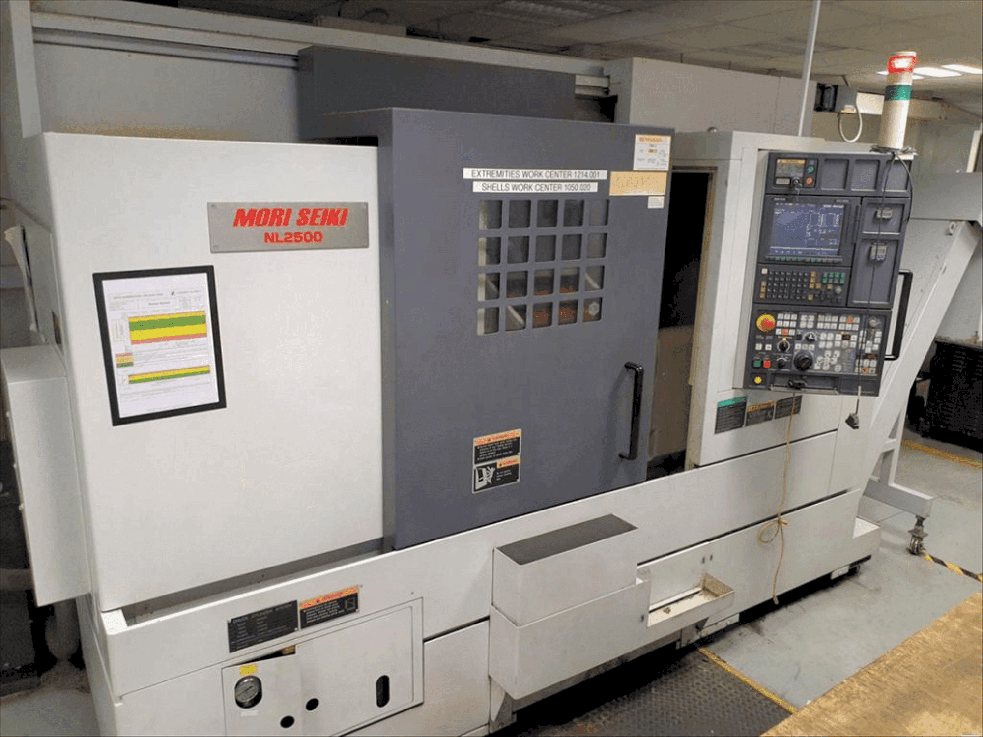 MORI SEIKI NL2500Y-maskinen framifrån