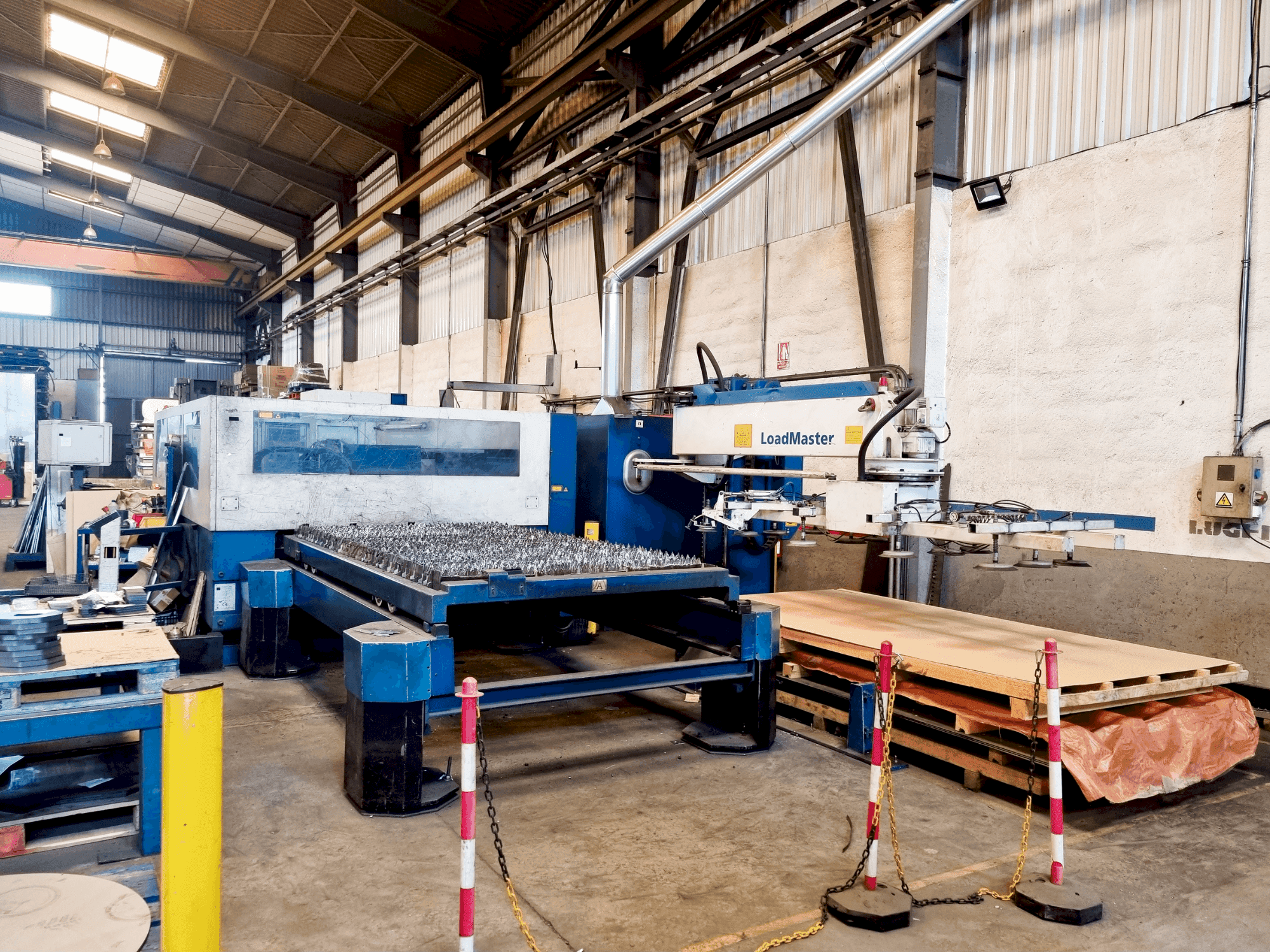 TRUMPF Trumatic 3050-maskinen framifrån