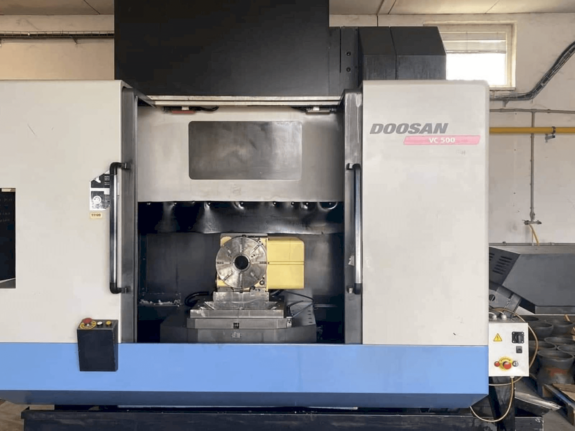 Doosan VC 500-maskinen framifrån