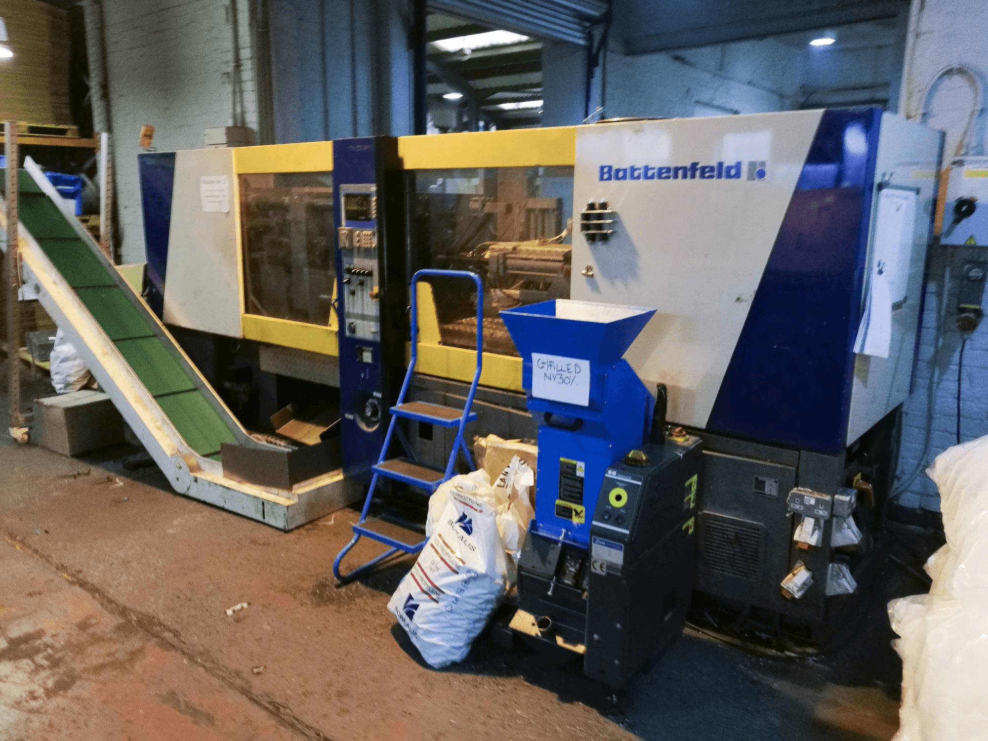 Battenfeld-maskinen sedd från vänsterBK-T 1300/630